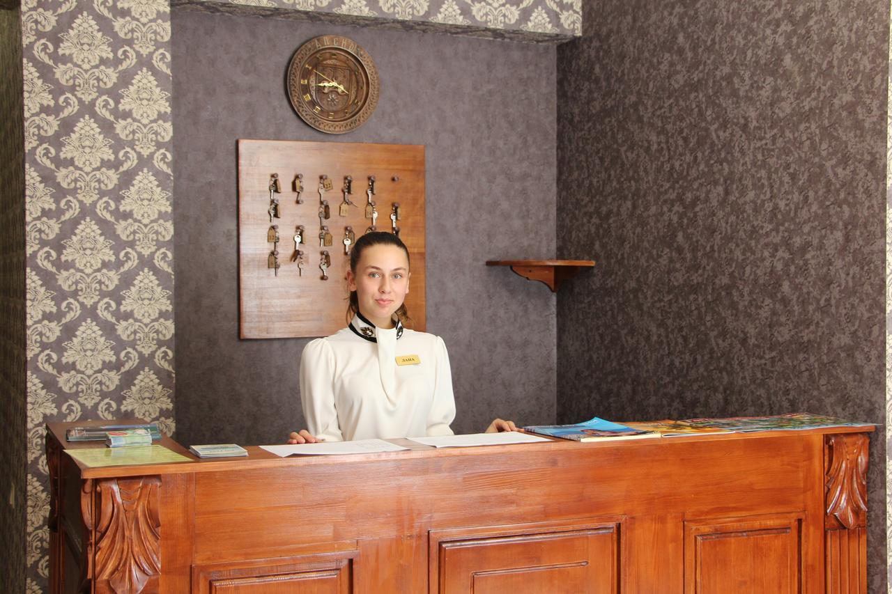 Assir Hotel Sukhumi Exterior photo