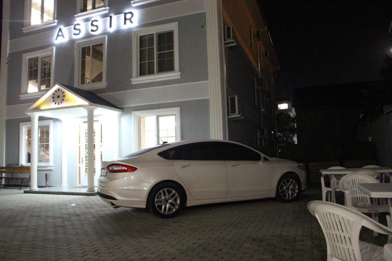Assir Hotel Sukhumi Exterior photo